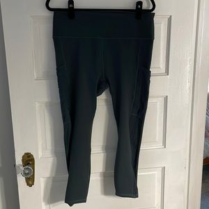Fabletics Mila Crop Leggings